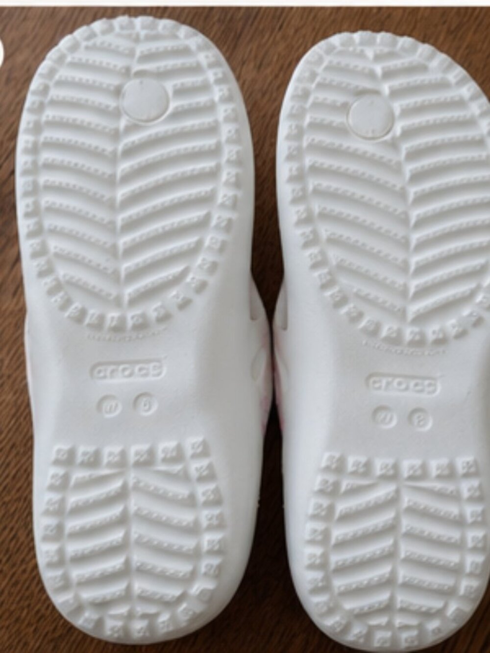 Crocs Flamingo Print Flip Flops White Pink Comfort Sandals Size 8 - Picture 6 of 7